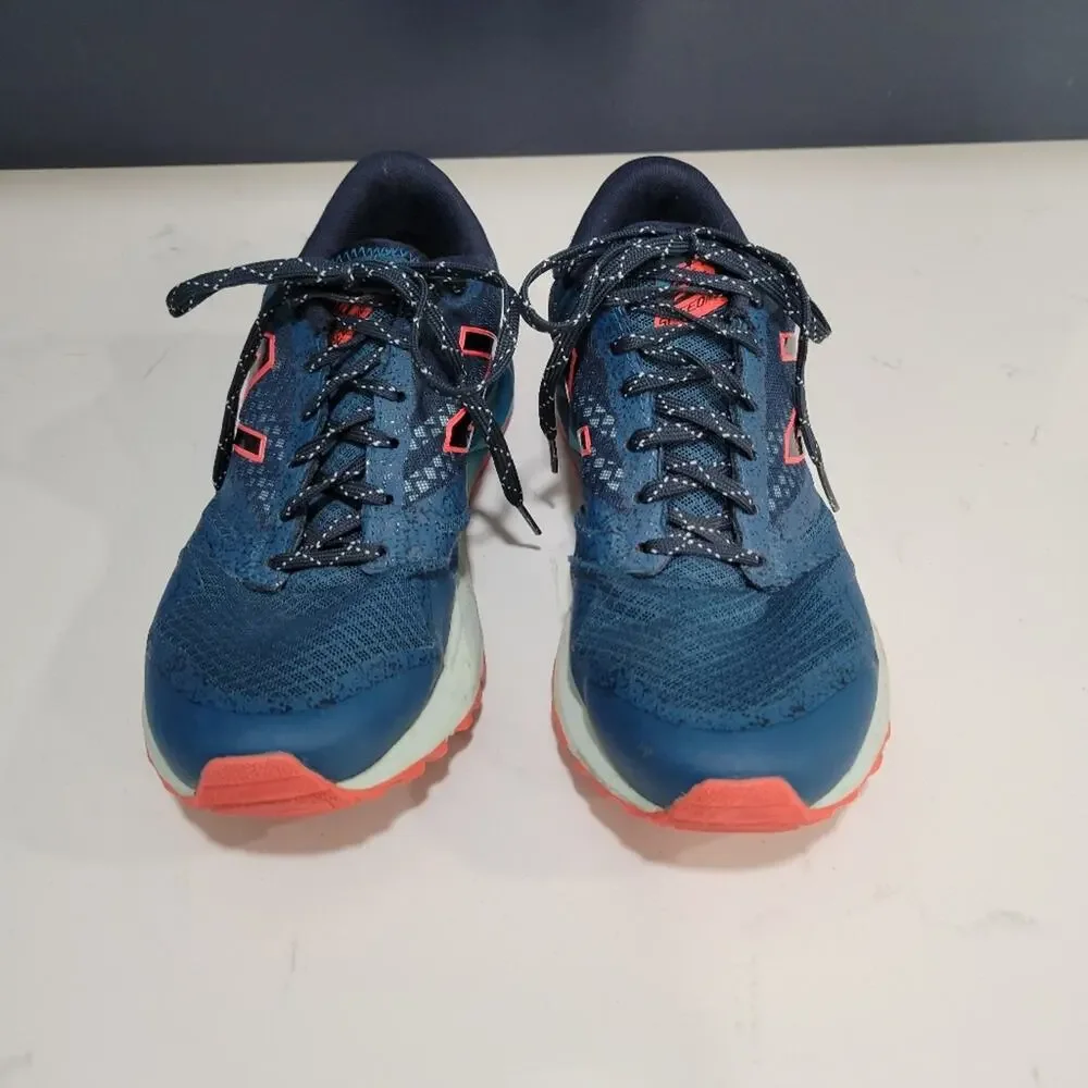 New Balance 690 v1 Trail Running Shoes  Size 8